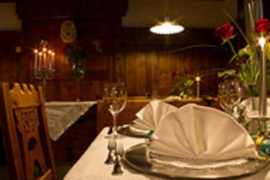 Hotel Hoferwirt Neustift im Stubaital Exterior photo